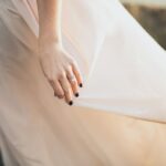 Hochzeitsschmuck wertet das Brautkleid auf